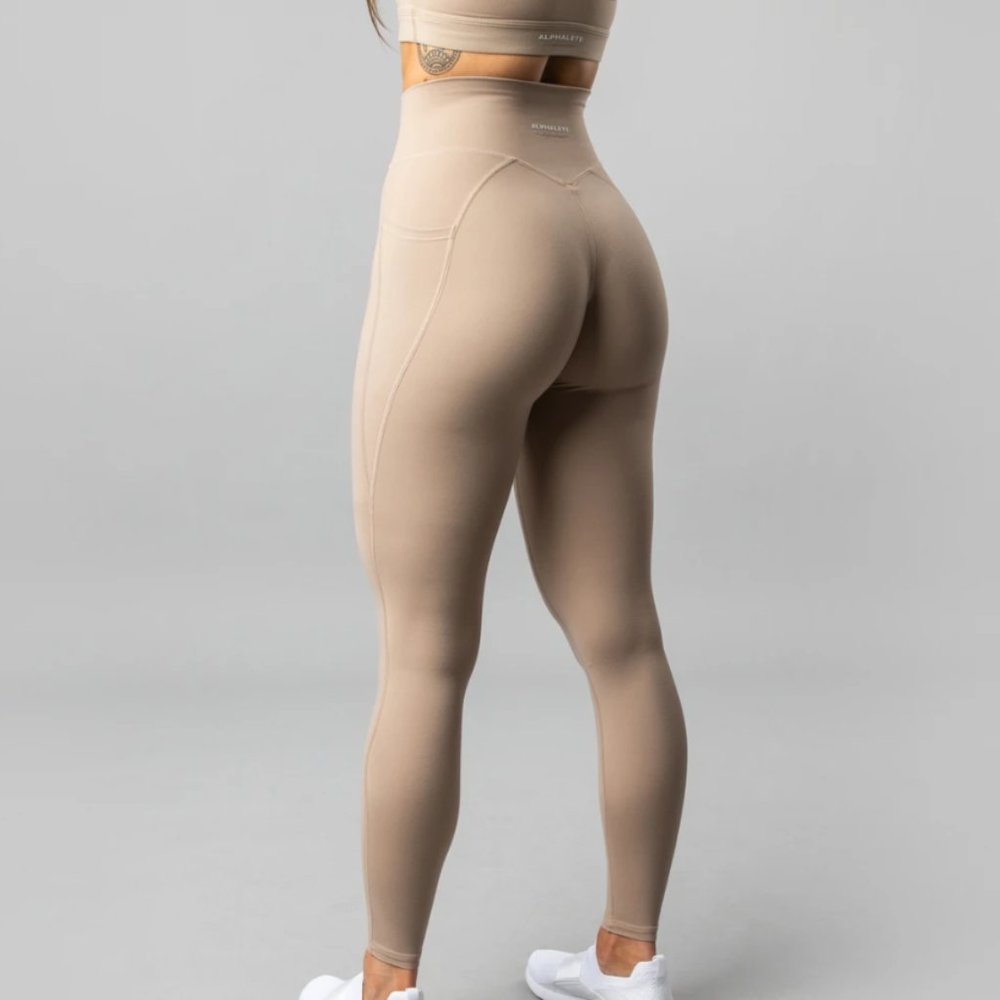 Alphalete Alphalux Tan